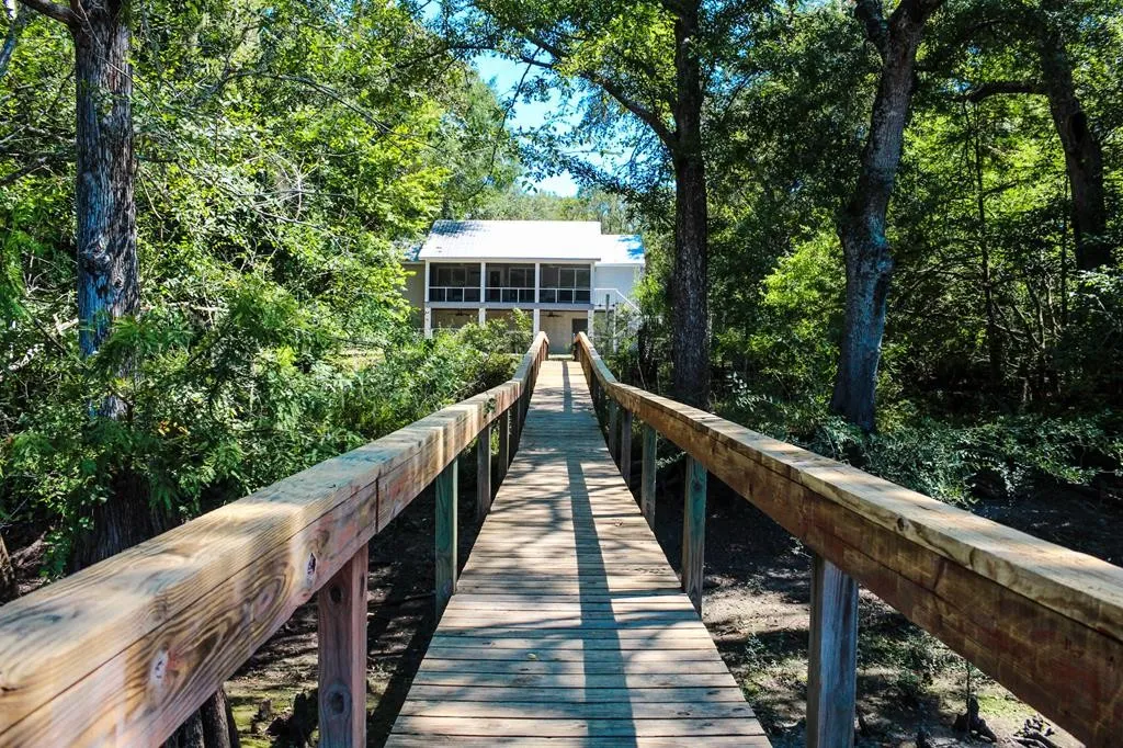 YOUR REAL ESTATE JOURNEY STARTS HERE fd755c98e9aed8638e90bc5dbf394dc9l m80579636rd w1280 h960